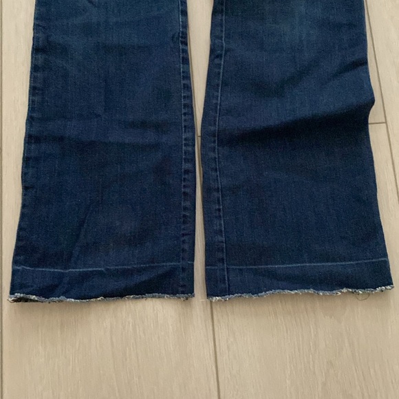 Worn Low Waisted Banana Republic Jeans - Picture 4 of 9